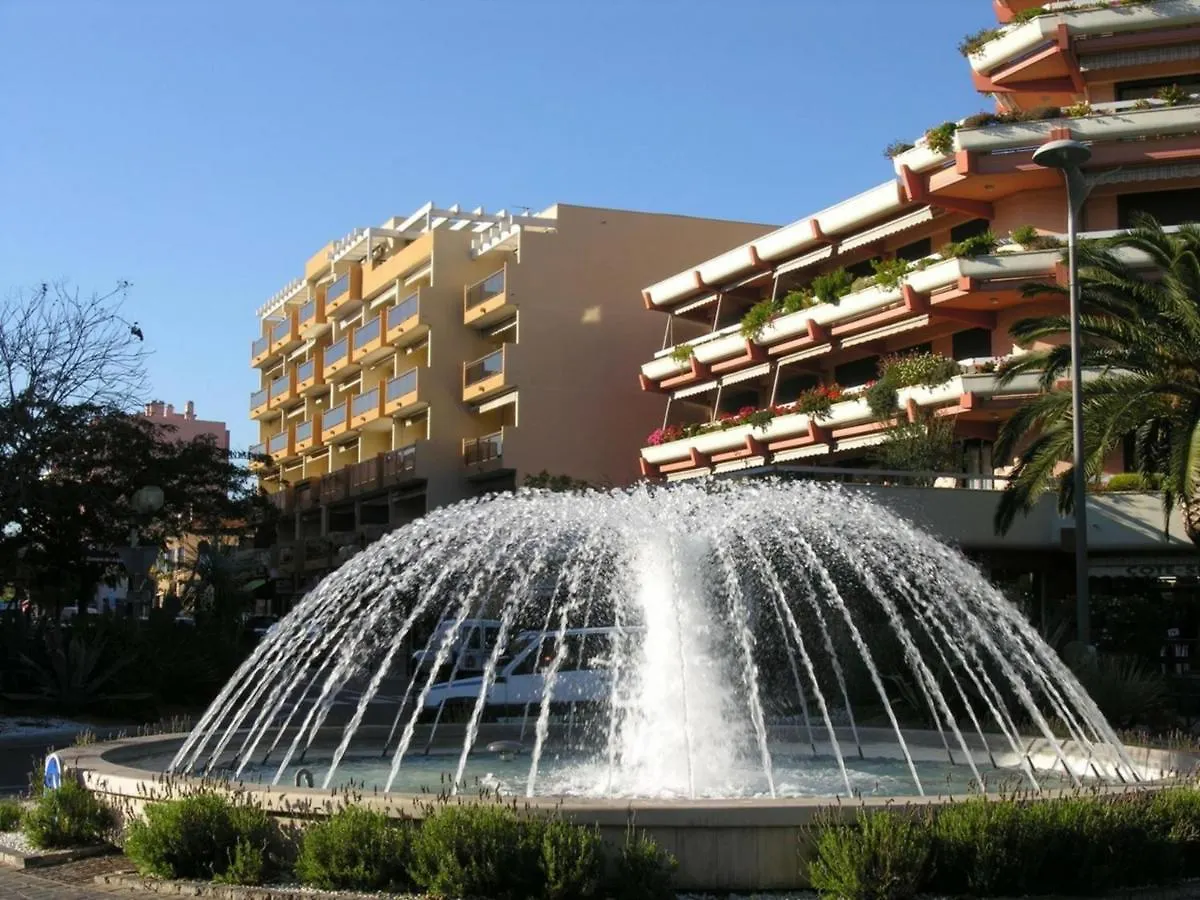 Studio Climatise Avec Terrasse Et Parking Au Centre Du Lavandou - Fr-1-251-202 勒拉旺杜
